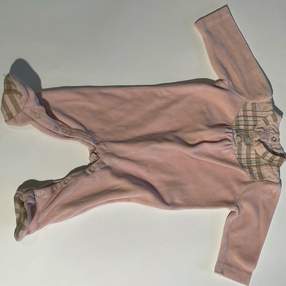 Baby Burberry Pink Sleeper - Picture 1 of 4